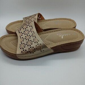 M.Nicole By Figlia Gold Sandals Size 37